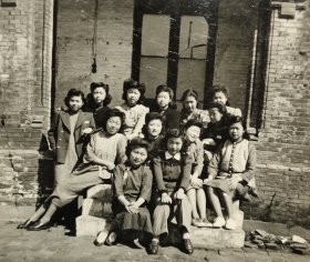民国上海老照片智仁勇女子中学老照片(现在上海民立中学，难得教育史料)