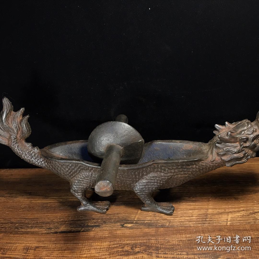 铸铁中医药碾子，龙形药碾子，尺寸头高约13厘米尾高约16.5厘米长约36.5厘米宽约5.5厘米捻子长约20厘米重4570克