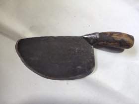 老民俗文化工具展览展示貌似与水泊梁山孙二娘使用的工具造型菜刀