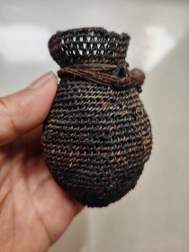 极少见铜丝编织的蝈蝈笼蛐蛐笼