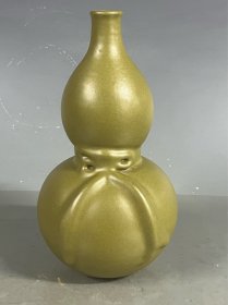 龙泉窑葫芦瓶高22厘米宽10厘米