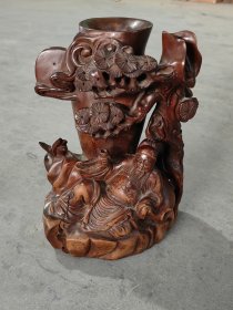 老黄杨木笔筒，纯手工雕刻太白醉酒题材，有干裂，品相如图，