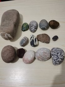 奇石 新疆河坝、戈壁滩石头14块一起（均是普通石头有喜欢的可留言）