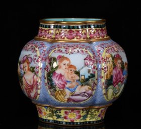 清乾隆年珐琅彩西洋人物纹描金小罐11*12厘米