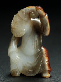 和田玉胡人把件重量:72克高6.3厘米、宽4厘米、厚3厘米