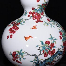 清乾隆粉彩荔枝纹葫芦瓶尺寸30.5*21厘米