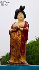 贵妇人·泥金彩绘【陶】彩绘描金贵妇人站像，神态安详，雍容华贵，体态丰盈，品相完好如图