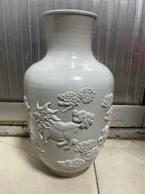 雕刻花瓶