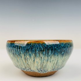 宋建窑兔毫小茶盏，高4.5厘米，直径9厘米