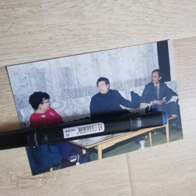 英国华人 钟文英女士与山西白副省长和友人合影照片一张。
