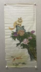 曹克家 1906年4月~1979年11月，别名汝贤，北京人。擅长中国画，尤长工笔画猫。曾任中央工艺美术学院教师，轻工业部工艺美术公司干部，为中国美术家协会会员。尺寸129X64