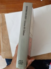 英文版《皮肤病彩色图谱》私藏扉页有个人签名及英文（吴本田博士，新加坡英文钤名）内页全新铜版纸印刷，品相如图所示！（钤名印图片标示）！
