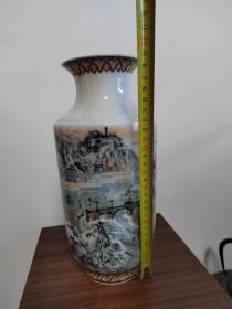 1973年湖南醴陵群力手绘革命圣地延安大瓷瓶，全品。