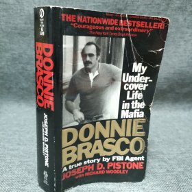 DONNIEBRASCO:My Undercover Life in the Mafia 唐尼·布拉斯科:我的黑手党的秘密生活