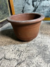 80年代，作者款金钟紫砂花盆一只y