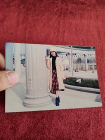 格子裙美女老照片八十年代九十年代彩色相片像片