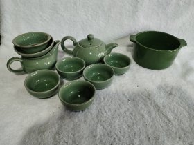 青瓷哥窑陶瓷功夫茶具套装，全品无磕碰裂，几乎全新，喜欢的朋友来结缘，看准再拍。