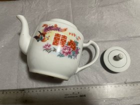 六七十年代景德镇凤凰戏牡丹瓷壶、非常漂亮、瓷质非要细腻、原物比照片好看的多、