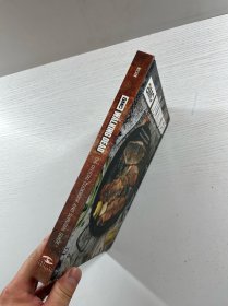 《行尸走肉》（The Walking Dead）的官方食谱与生存指南，由劳伦·威尔逊（Lauren Wilson）撰写，尹熙·金（Yunhee Kim）摄影。《行尸走肉》是AMC出品的著名丧尸题材电视剧，这部食谱与生存指南结合了剧中的生存元素，收录了相关的食谱，同时也包含生存技巧等内容，是该系列的衍生周边产品，具有一定的收藏和实用价值，尤其受到《行尸走肉》粉丝的喜爱。