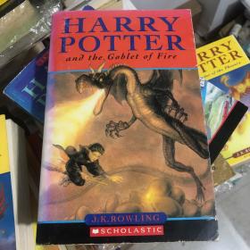 Harry Potter set paperback edition school market only哈利波特系列英文原版加拿大校园版 4册合售：Harry Potter and the order of the phoenix +Harry Potter and the Goblet of Fire +The prisoner of Azkaban + 密室scholastic校园版