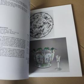东方瓷艺与荷兰德尔夫特陶瓷 1984年亚洲巡展图录 Interaction in ceramics: Oriental porcelain & Delftware   大16开