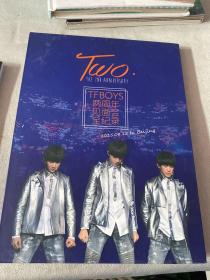 tfboys 两周年见面会全记录+ tfboys 两周年见面会全记录 画册1本 ( 2张光盘)