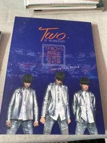 tfboys 两周年见面会全记录+ tfboys 两周年见面会全记录 画册1本 (2张光盘)