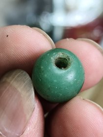 清代琉璃珠子一颗