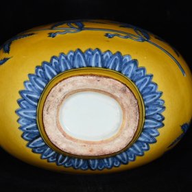 明宣德黄地青花秋葵纹扁瓶尺寸31*24.5厘米编号1346259007