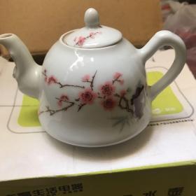 水点桃花小茶壶