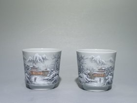 清雍正款墨彩雪景诗文杯