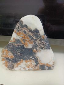 天然灵壁石--白灵壁玉梅花鹿摆件（20厘米*18厘米）