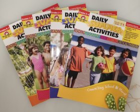 Daily Summer Activities Moving from Kindergarten to 1st Grade〔书籍正版页内干净全新〕4本合售