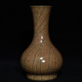 哥窑瓶，高17.7cm直径11cm