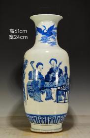 美品.精工细作满工精品青花人物纹象腿瓶。器型周正，釉水肥厚光润，成色如图