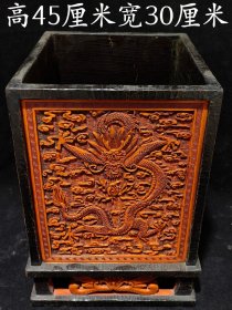 珍藏漆器笔筒，保存完好，工艺精湛，雕工精细，图案精美，单重5.25公斤
