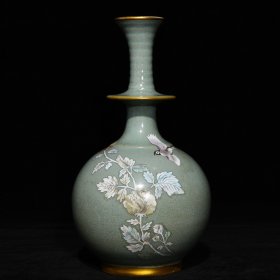 宋汝窑粉彩花鸟纹净瓶