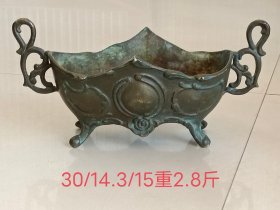 老铜器一个，保存完好品相如图。