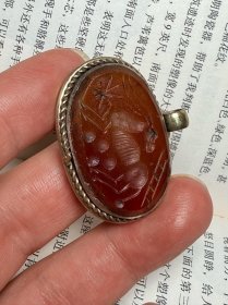 玛瑙材质镶嵌铜工艺