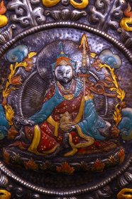 天铁纯手工敲打,錾刻,描彩唐卡,高41宽36.重约1500克…………