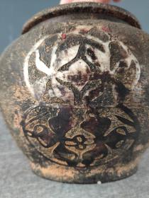 旧藏：汉白玉福字罐
规格：高15宽14cm
重量：2089克
简介：汉白玉福字罐，纯手工制作，制作精细，包浆自然，器型独特，品相完整