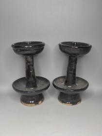 清黑釉灯。直径10cm 高15.5cm。