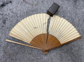 民国时期旧扇子一把，品相尺寸如图