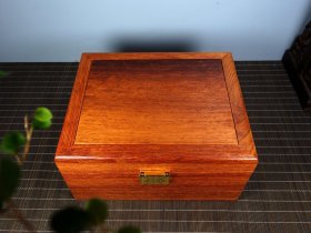 缅甸花梨木独板水波纹首饰盒
