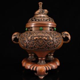 旧藏下乡收纯铜纯手工打造镶嵌宝石熏香炉一个
重1377克  高23厘米  宽20厘米