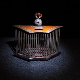 旧藏竹雕蝈蝈笼，重79克
