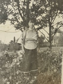 民国早期旗袍美女老照片