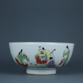 清雍正 粉彩人物图碗 高度7.6cm，口径16.3cm。