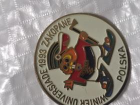 售1993年波兰世界大学生冬季运动会珐琅彩纪念章一枚