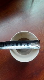 民国洪宪粉彩渣斗标本，品相尺寸如图自定吧。